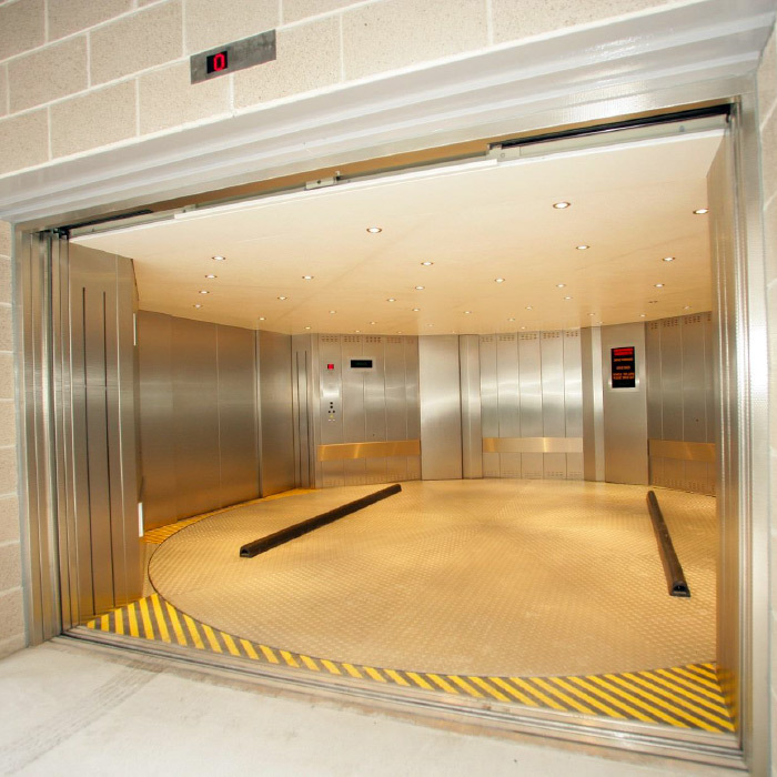 Nákladní výtahy
